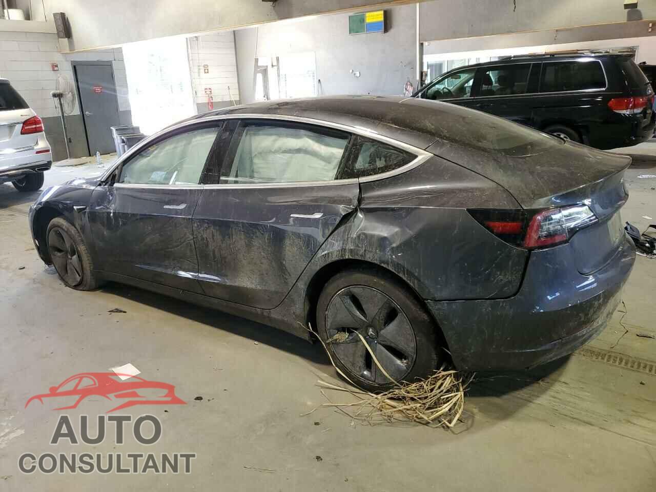 TESLA MODEL 3 2018 - 5YJ3E1EA8JF052629