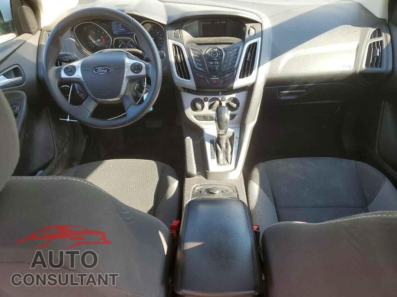 FORD FOCUS 2014 - 1FADP3K2XEL226216