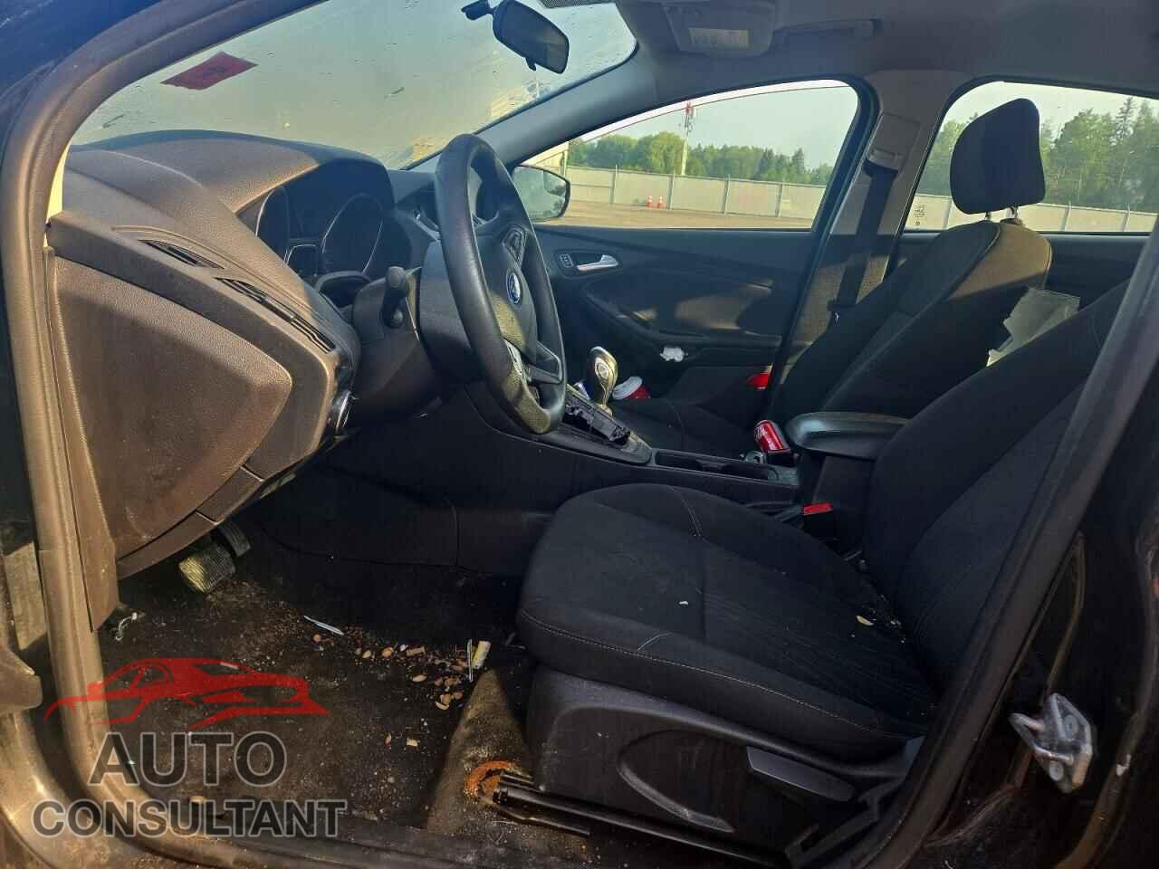 FORD FOCUS 2015 - 1FADP3F29FL303170