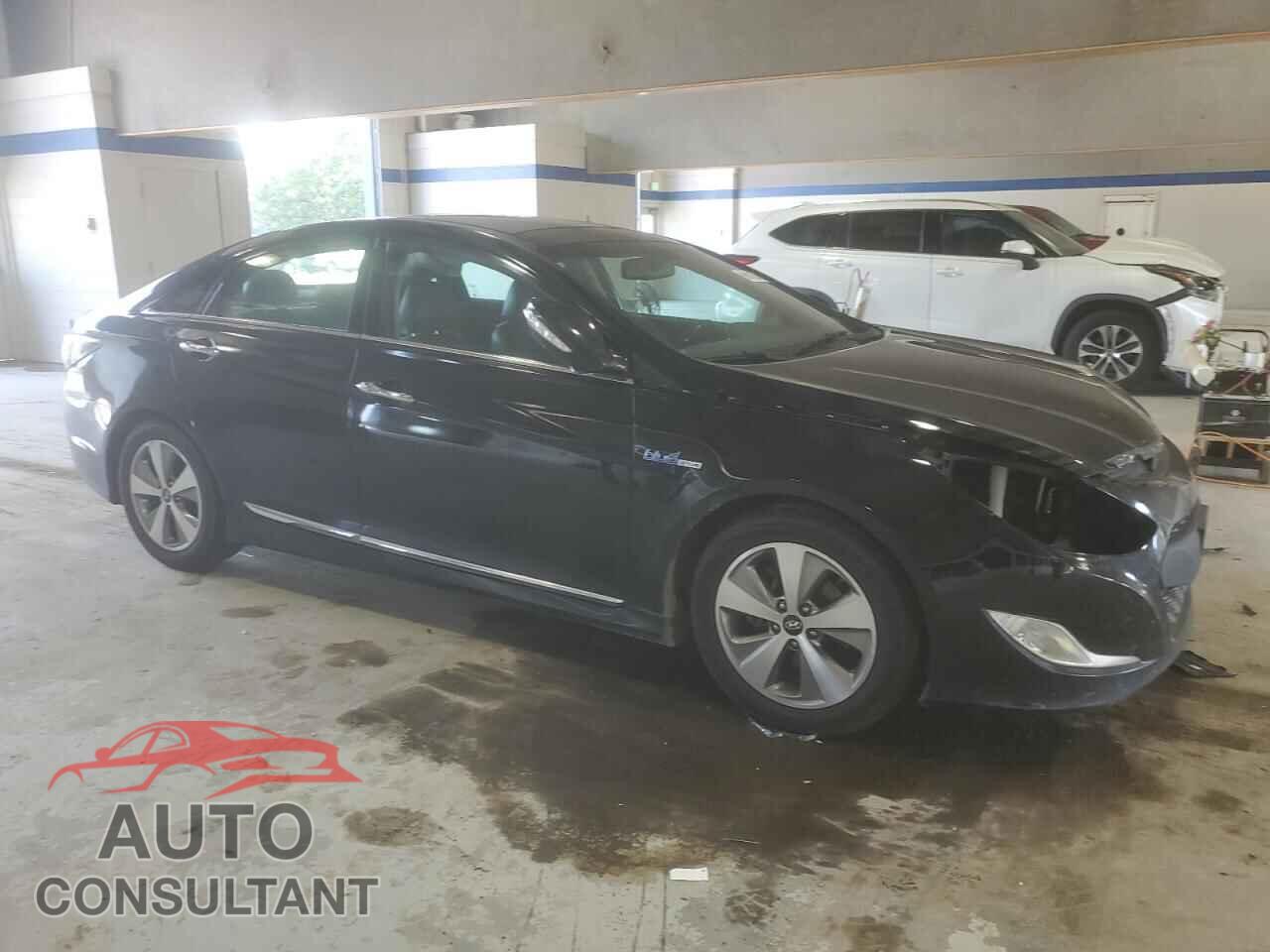 HYUNDAI SONATA 2012 - KMHEC4A40CA028509