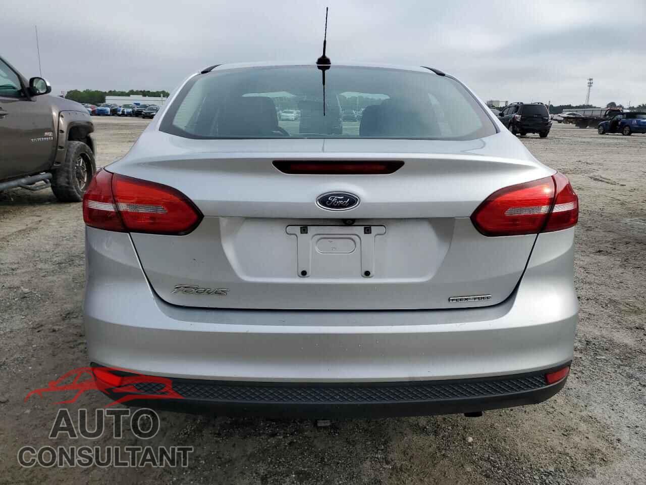FORD FOCUS 2016 - 1FADP3E22GL249956