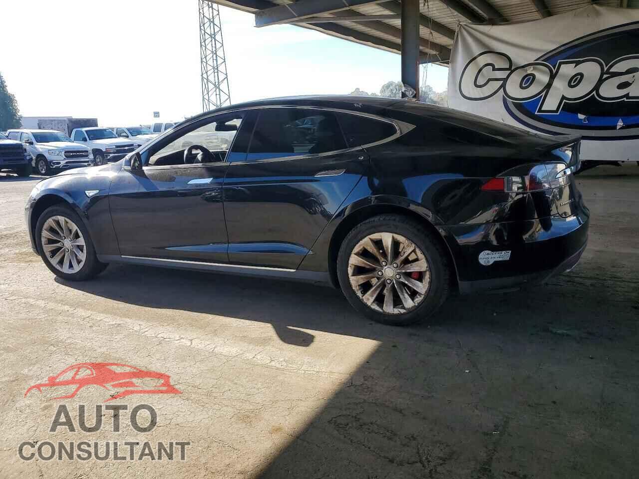 TESLA MODEL S 2015 - 5YJSA1E47FF117463
