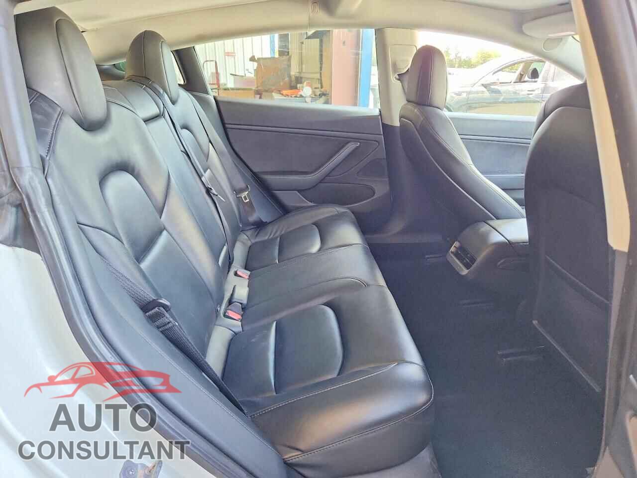 TESLA MODEL 3 2021 - 5YJ3E1EB0MF923651