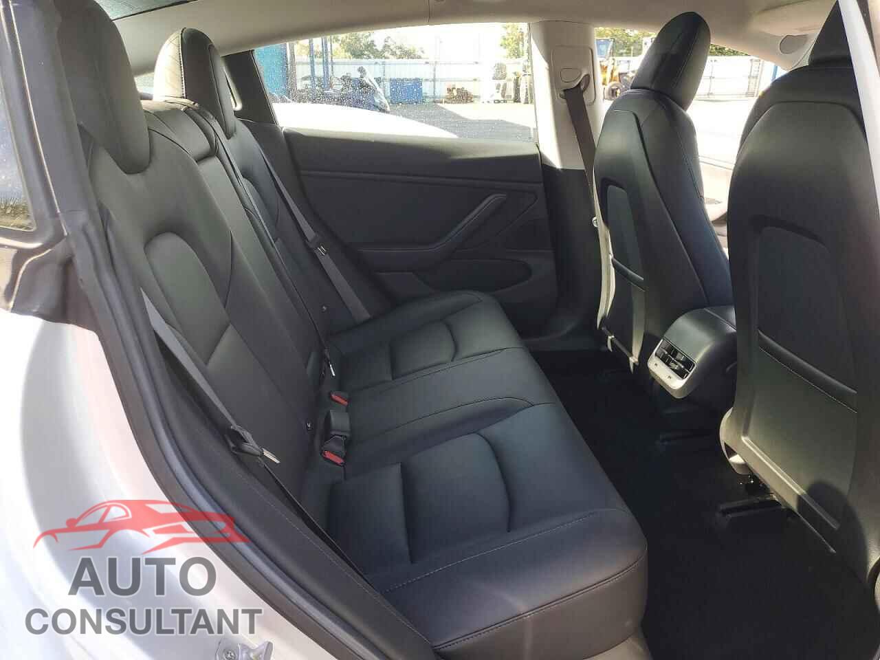 TESLA MODEL 3 2018 - 5YJ3E1EA2JF058801
