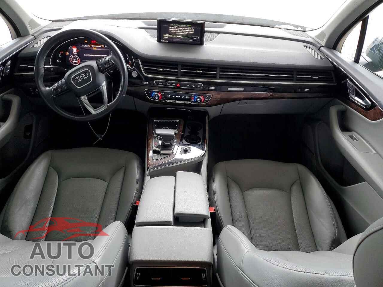 AUDI Q7 2018 - WA1VAAF76JD022604