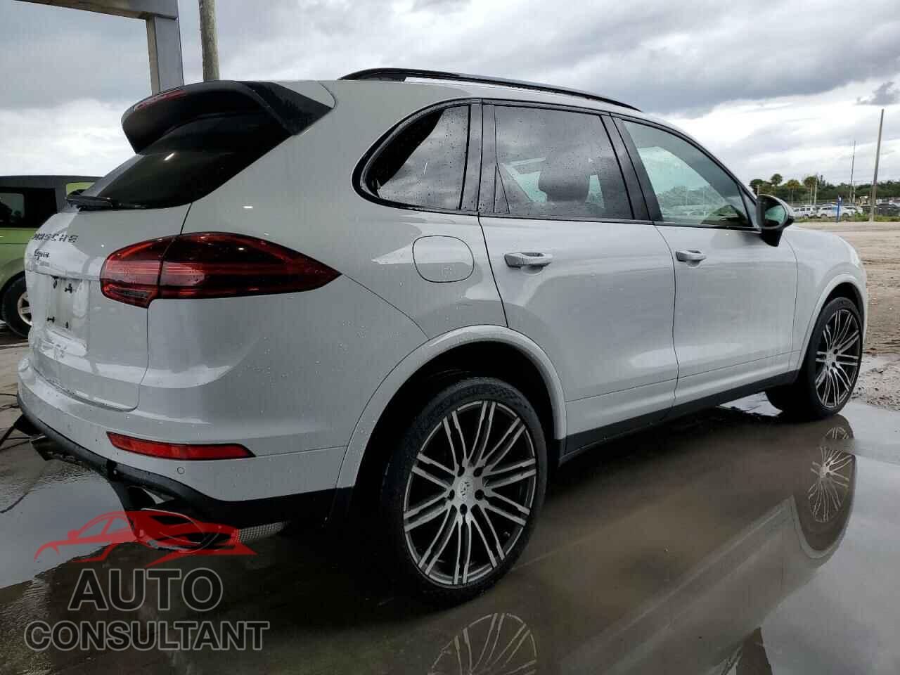 PORSCHE CAYENNE 2017 - WP1AA2A20HKA90715