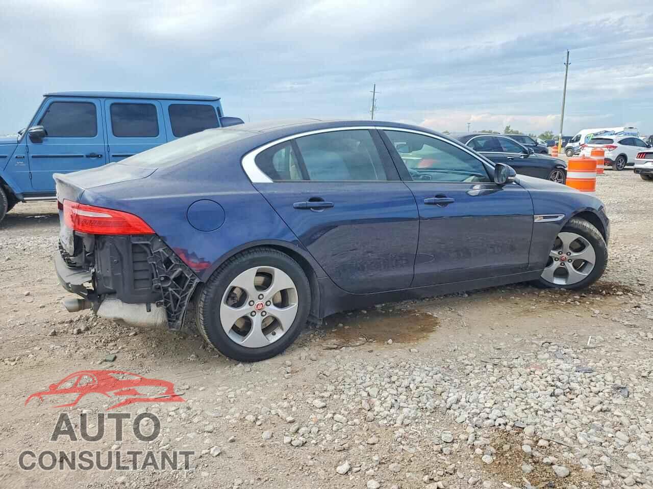 JAGUAR XE 2018 - SAJAR4FX7JCP23366