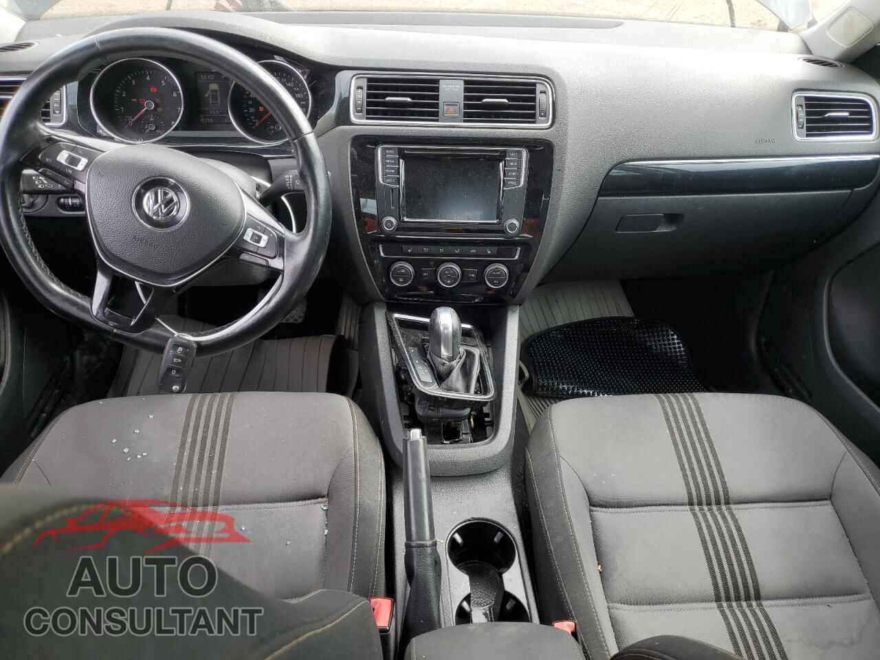 VOLKSWAGEN JETTA 2017 - 3VWDB7AJ6HM302524