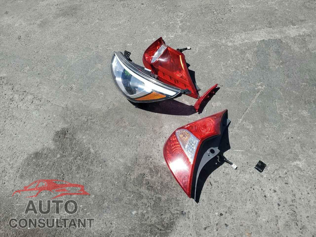HYUNDAI ACCENT 2016 - KMHCT5AE2GU242654