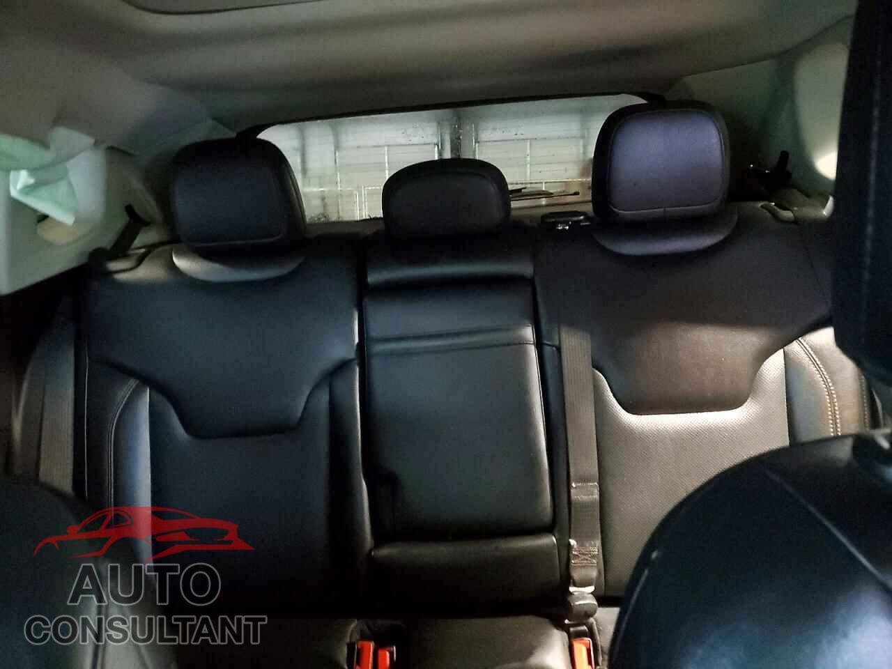 JEEP COMPASS 2019 - 3C4NJDCB1KT656902