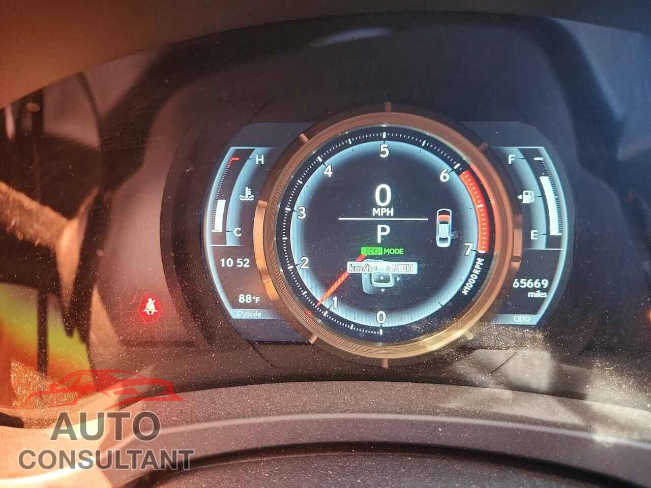 LEXUS IS 2018 - JTHBA1D24J5080171