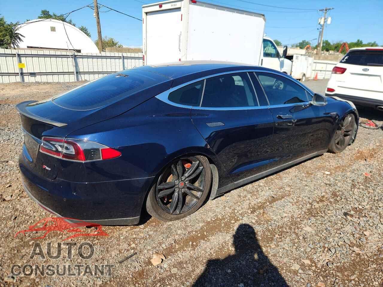TESLA MODEL S 2014 - 5YJSA1H13EFP42409
