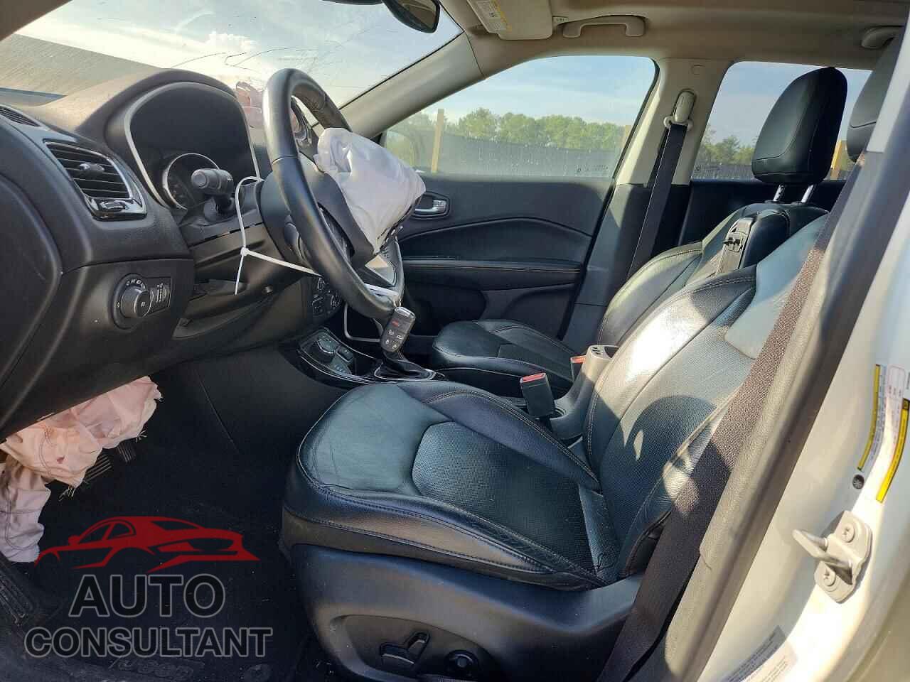 JEEP COMPASS 2017 - 3C4NJDCB4HT665568