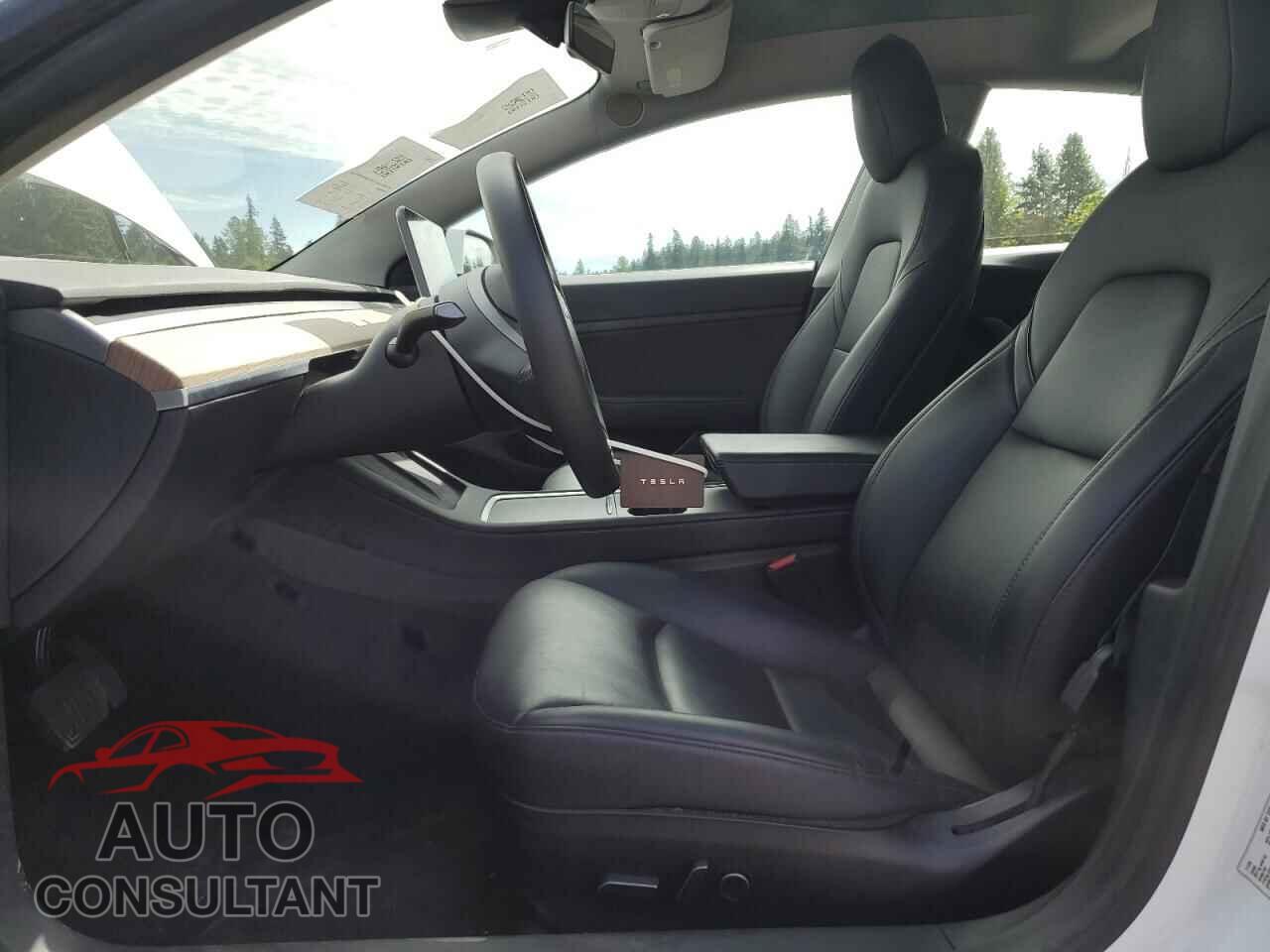 TESLA MODEL 3 2021 - 5YJ3E1EA0MF851552