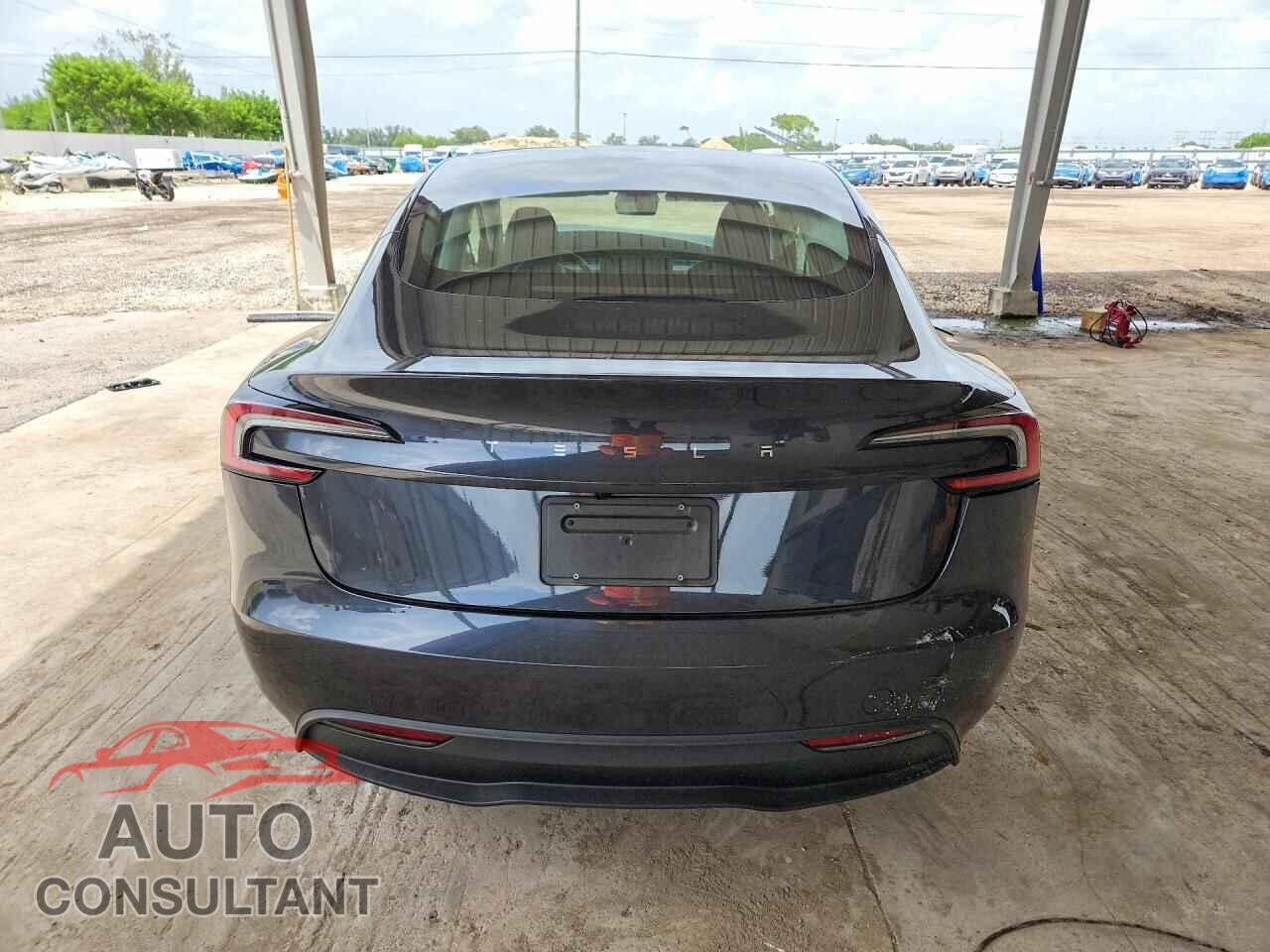 TESLA MODEL 3 2025 - 5YJ3E1EAXSF000596