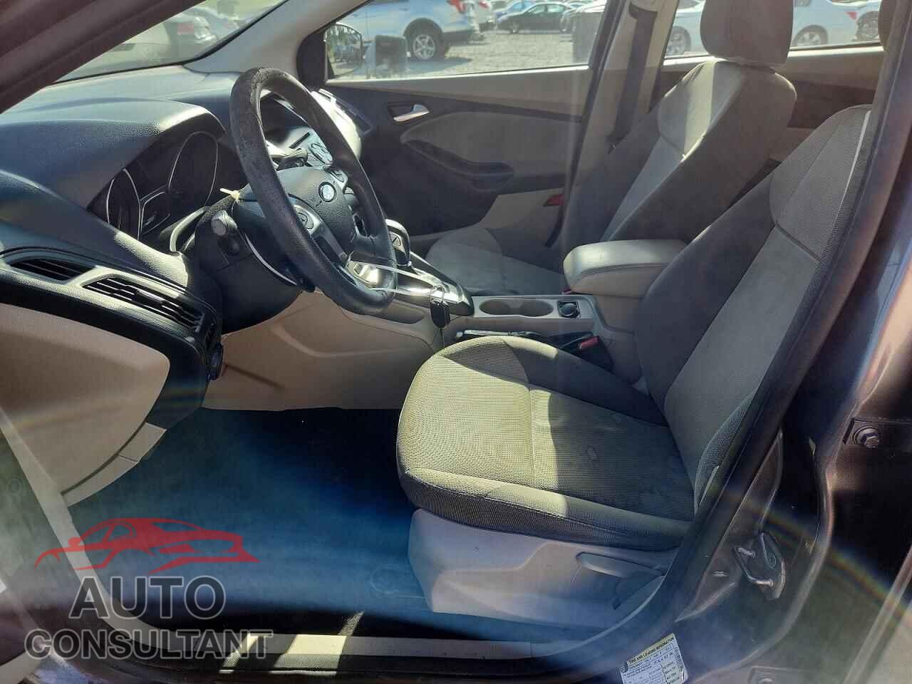 FORD FOCUS 2014 - 1FADP3K2XEL203096