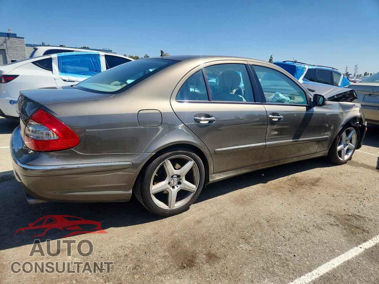 MERCEDES-BENZ E-CLASS 2009 - WDBUF56X29B418934