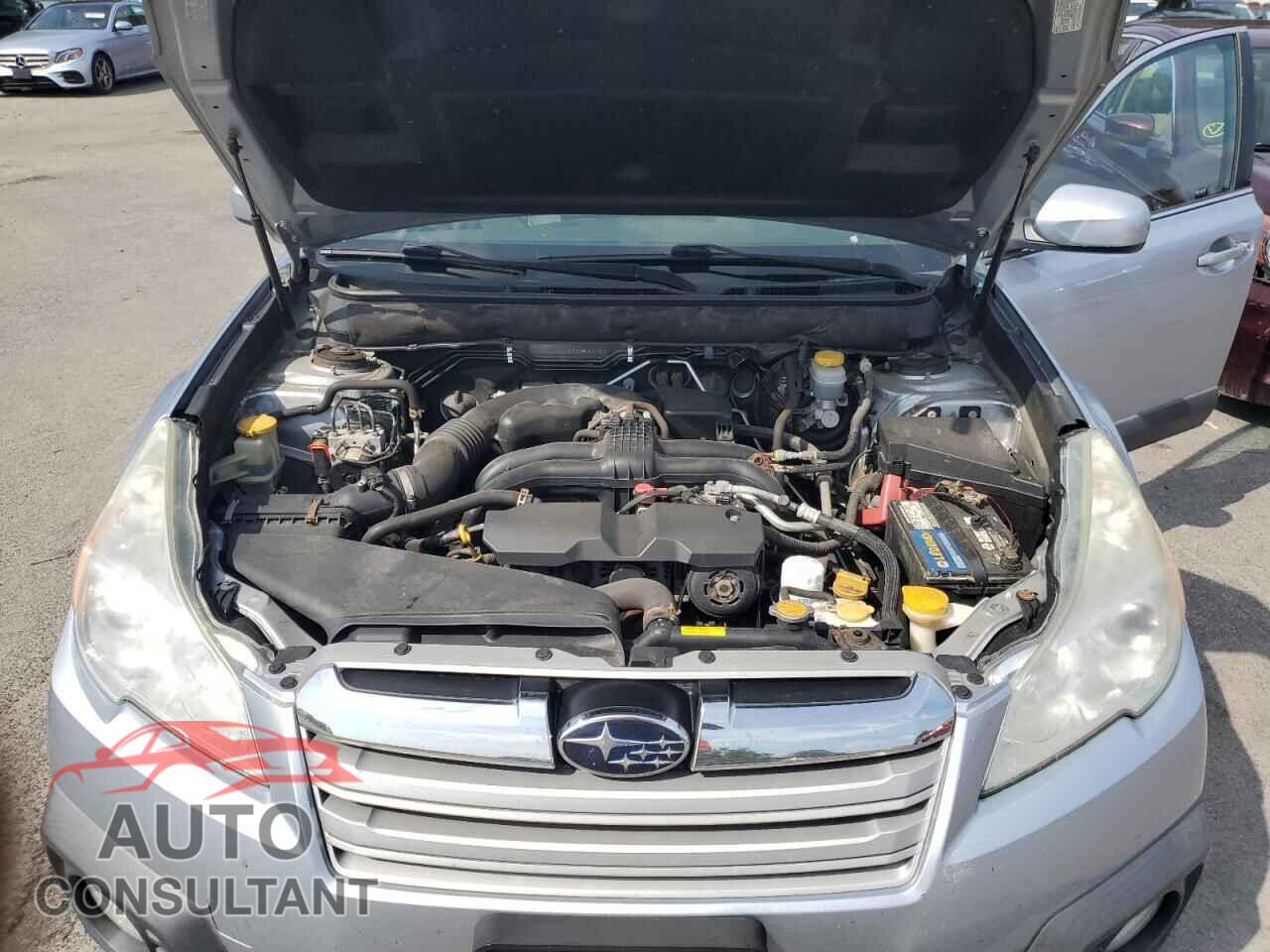 SUBARU OUTBACK 2014 - 4S4BRBLC2E3228826