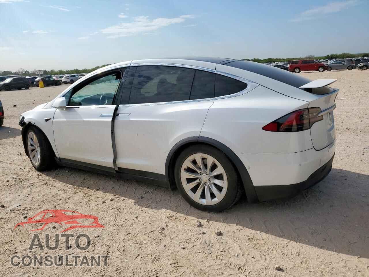 TESLA MODEL X 2020 - 5YJXCAE21LF231579