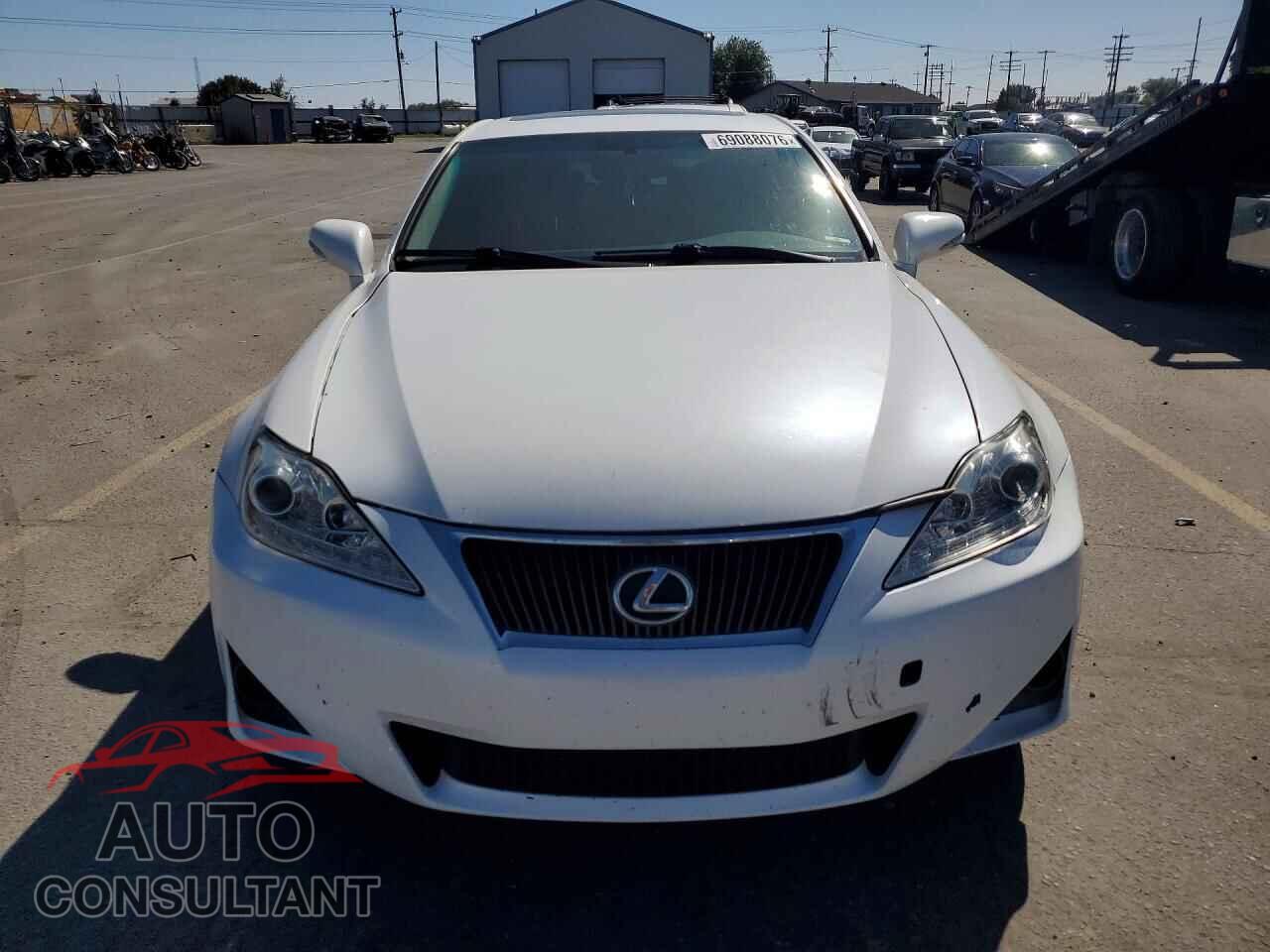 LEXUS IS 2012 - JTHCE5C21C5002984