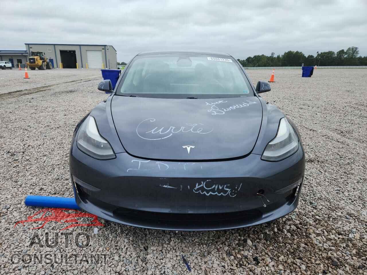 TESLA MODEL 3 2021 - 5YJ3E1EB5MF979052