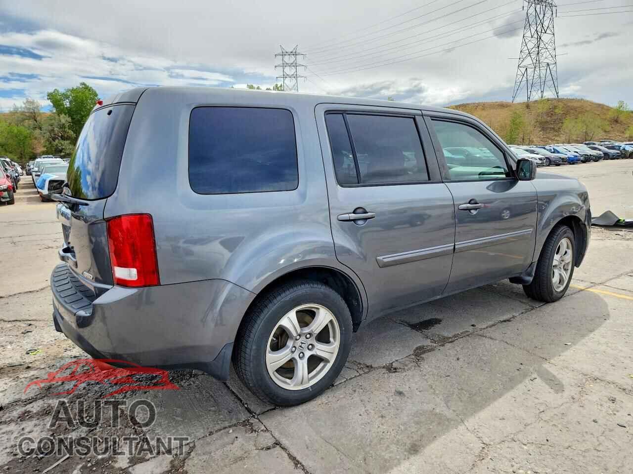 HONDA PILOT 2013 - 5FNYF4H64DB039943