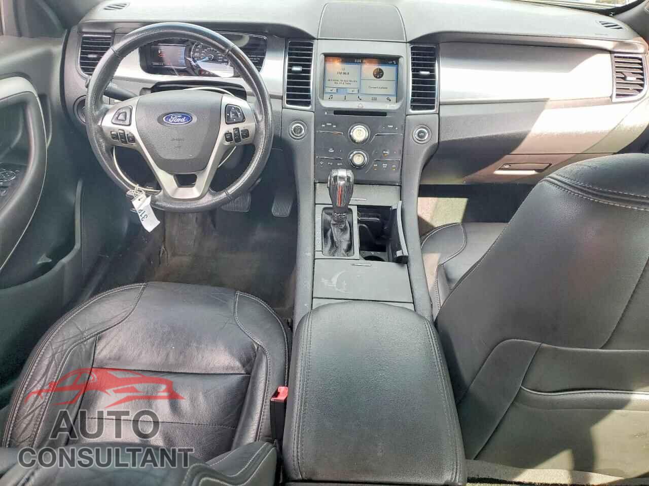 FORD TAURUS 2017 - 1FAHP2E85HG120071