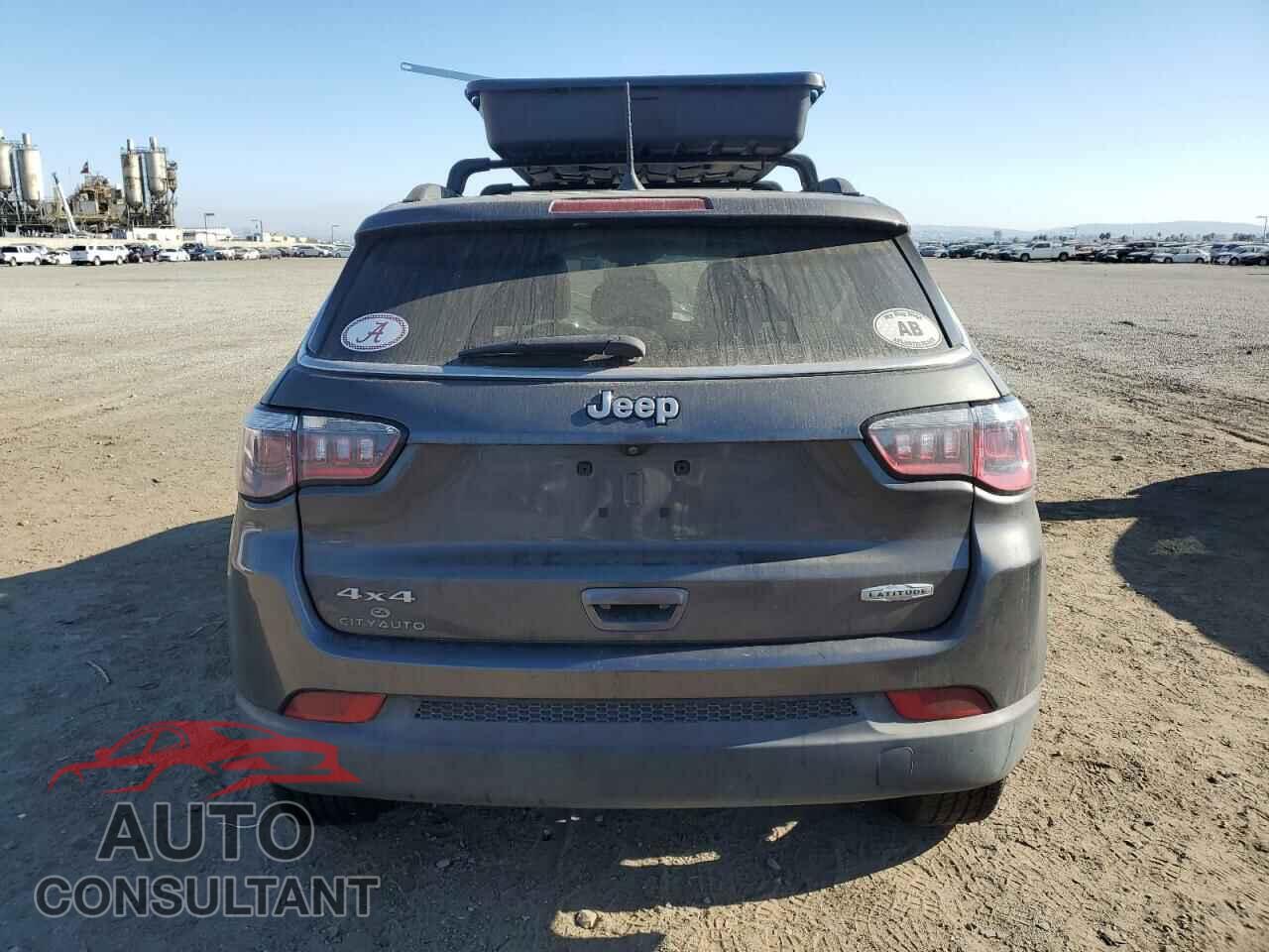 JEEP COMPASS 2018 - 3C4NJDBB7JT160860