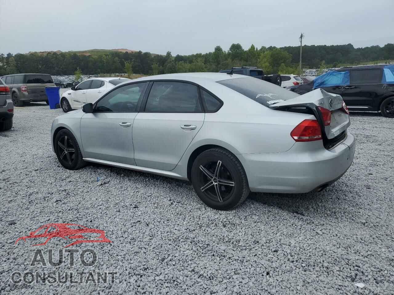 VOLKSWAGEN PASSAT 2013 - 1VWAH7A35DC008174