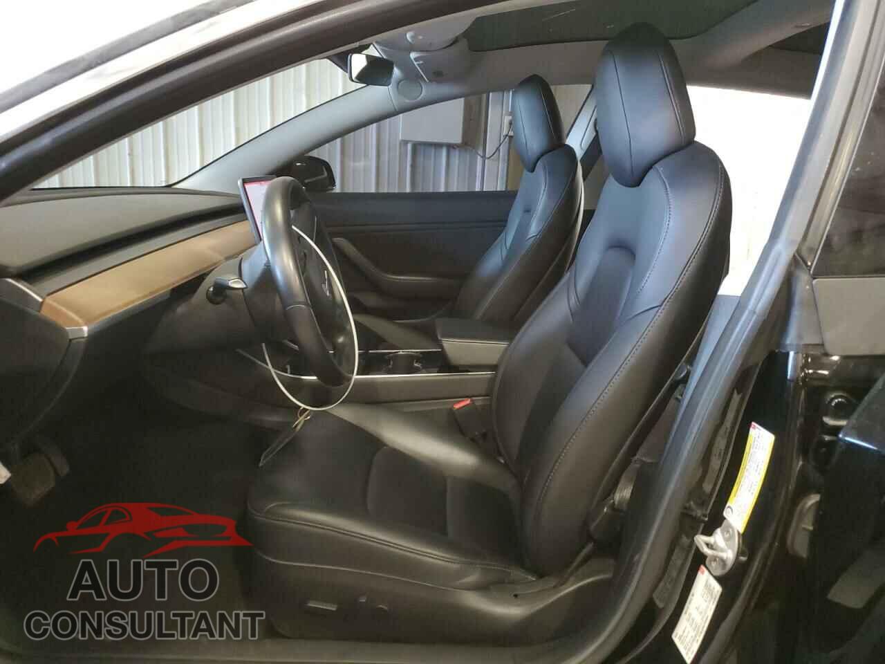 TESLA MODEL 3 2018 - 5YJ3E1EB5JF086584