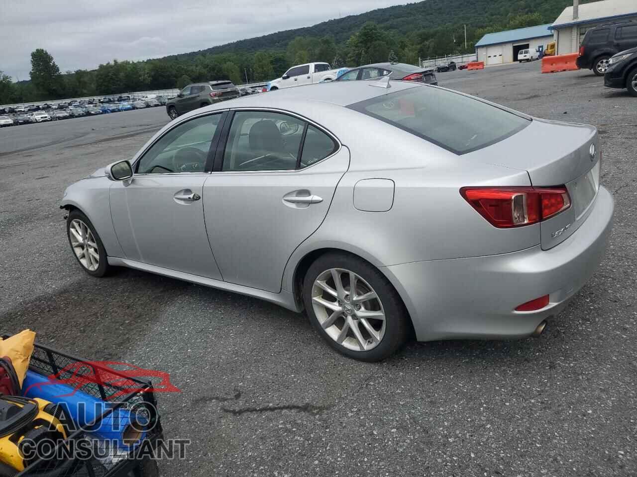 LEXUS IS 2012 - JTHCF5C2XC5059648