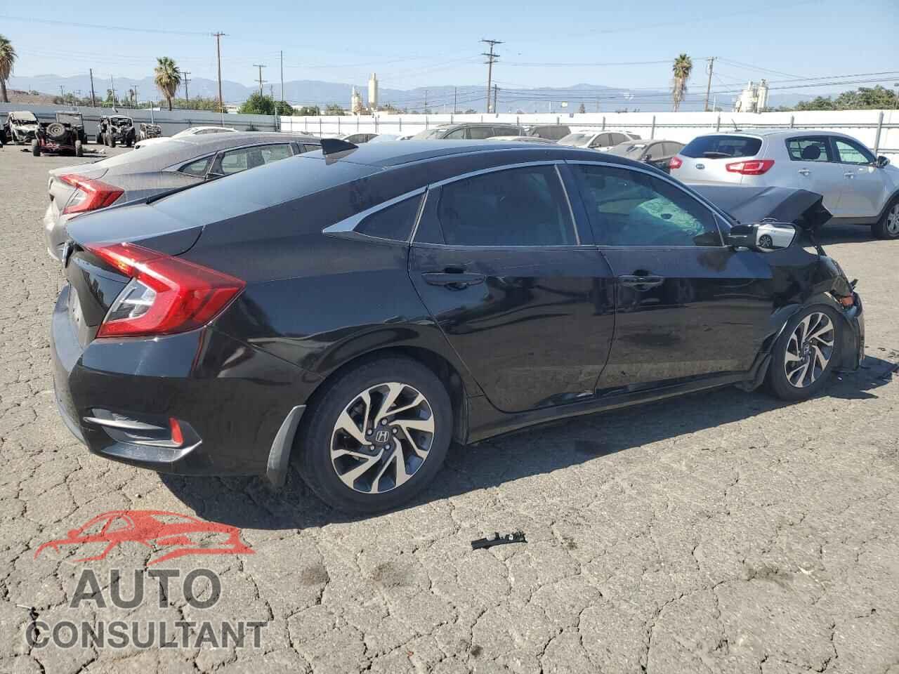 HONDA CIVIC 2018 - 2HGFC2F71JH537878
