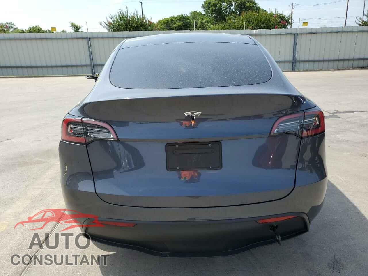 TESLA MODEL Y 2023 - 7SAYGDED7PF950193