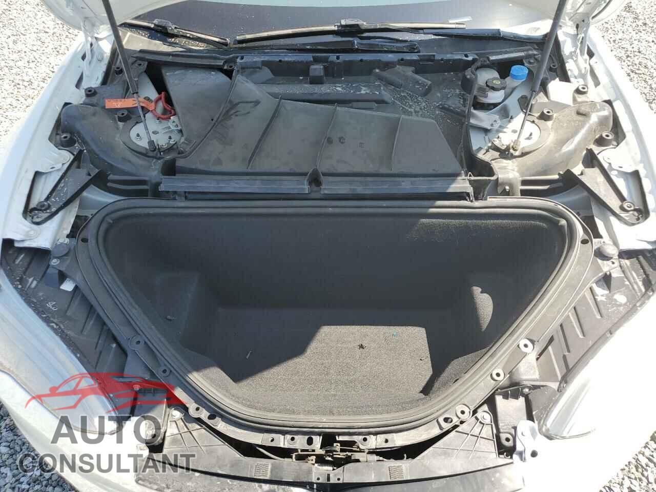 TESLA MODEL S 2017 - 5YJSA1E17HF196755