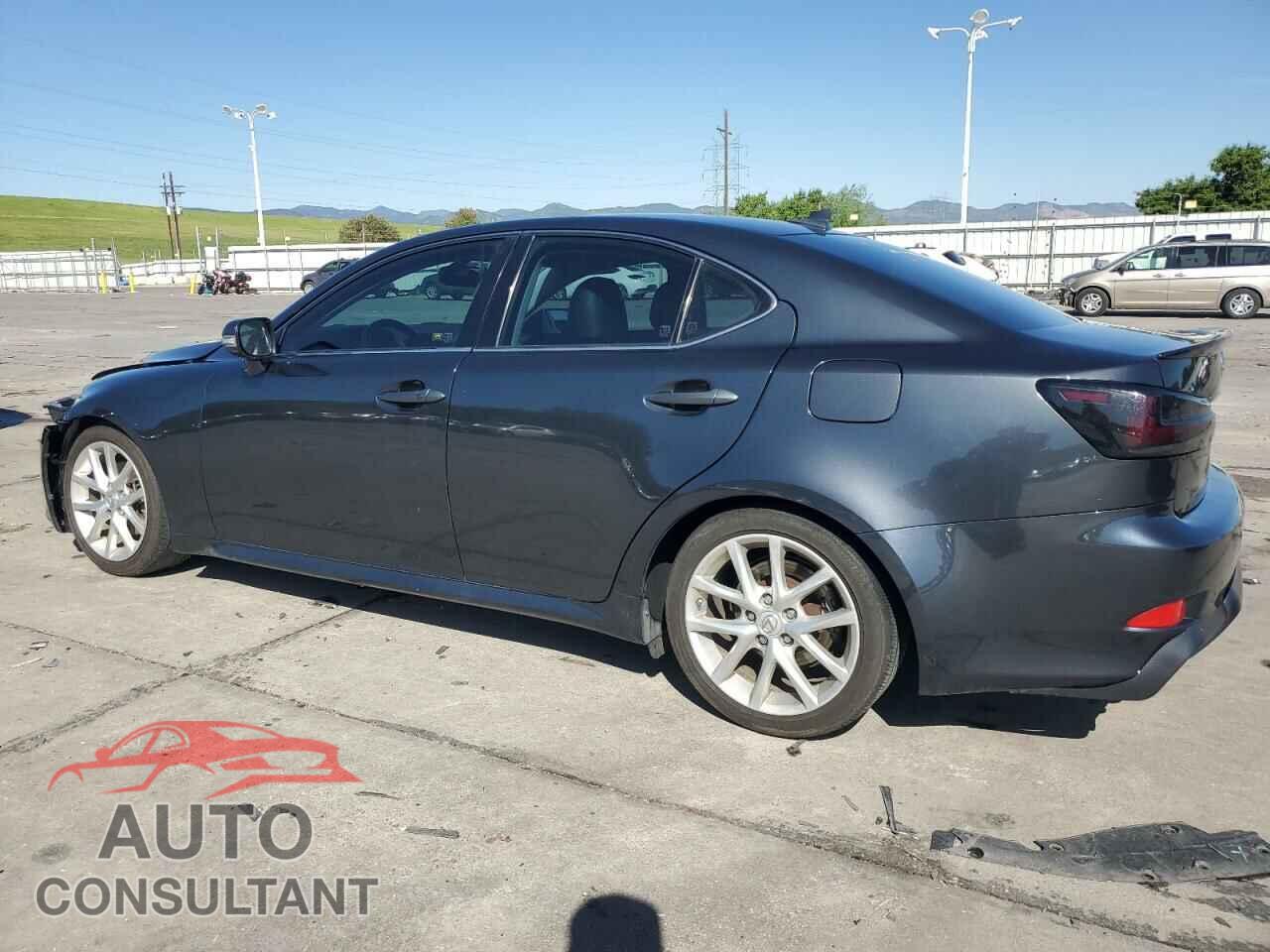 LEXUS IS 2011 - JTHCF5C29B2035471