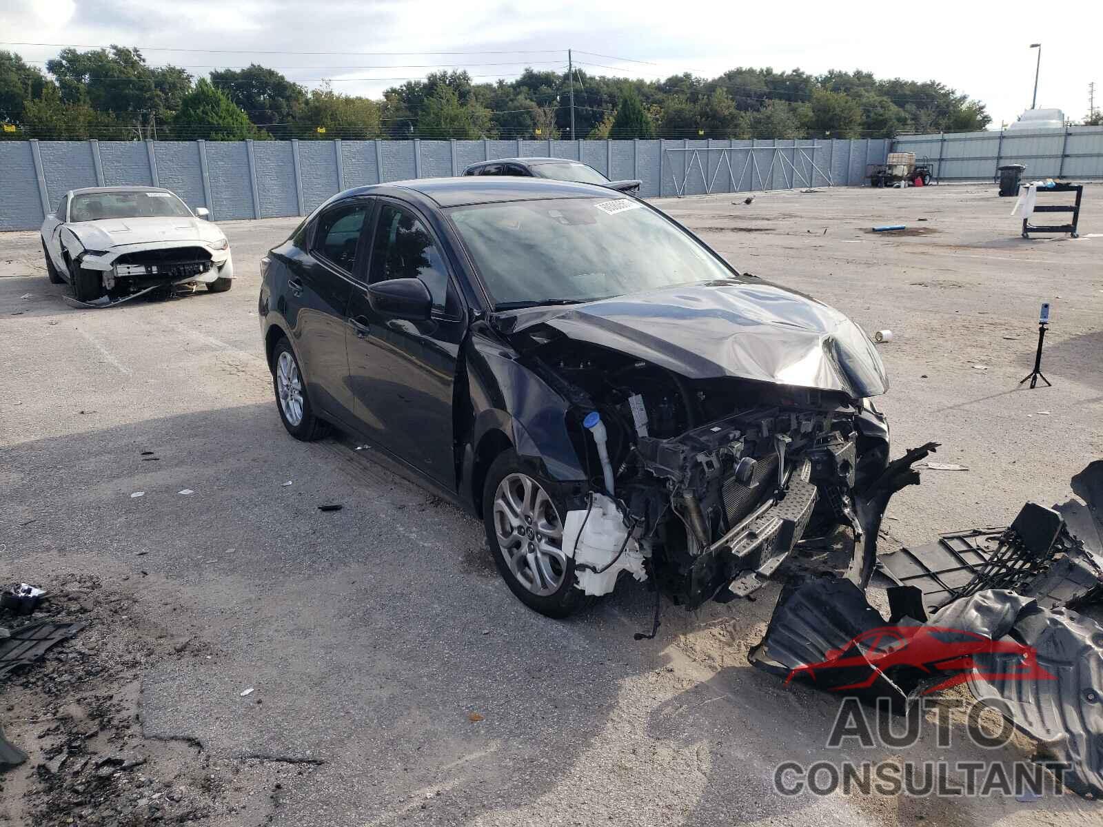TOYOTA YARIS 2018 - 3MYDLBYV1JY322157