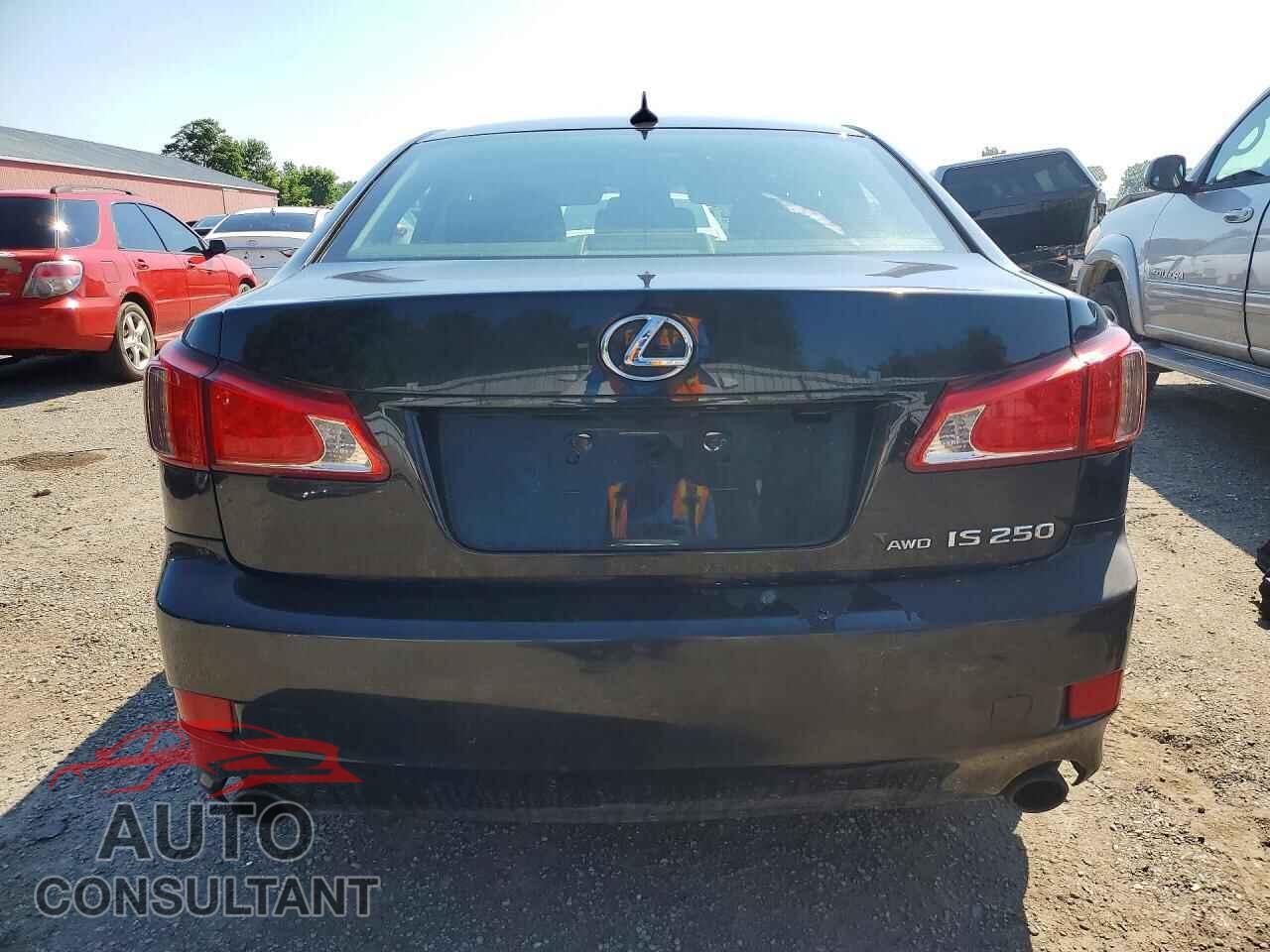 LEXUS IS 2013 - JTHCF5C28D5061352