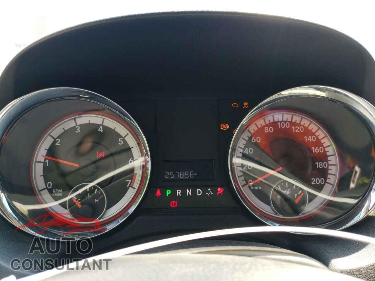 DODGE CARAVAN 2011 - 2D4RN4DG5BR600435