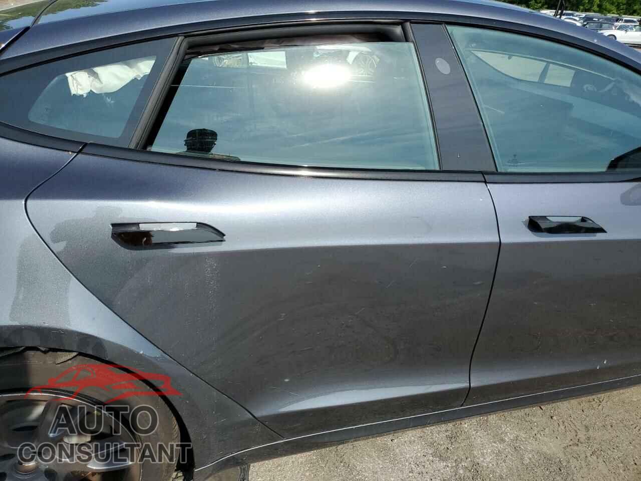TESLA MODEL S 2023 - 5YJSA1E50PF501627