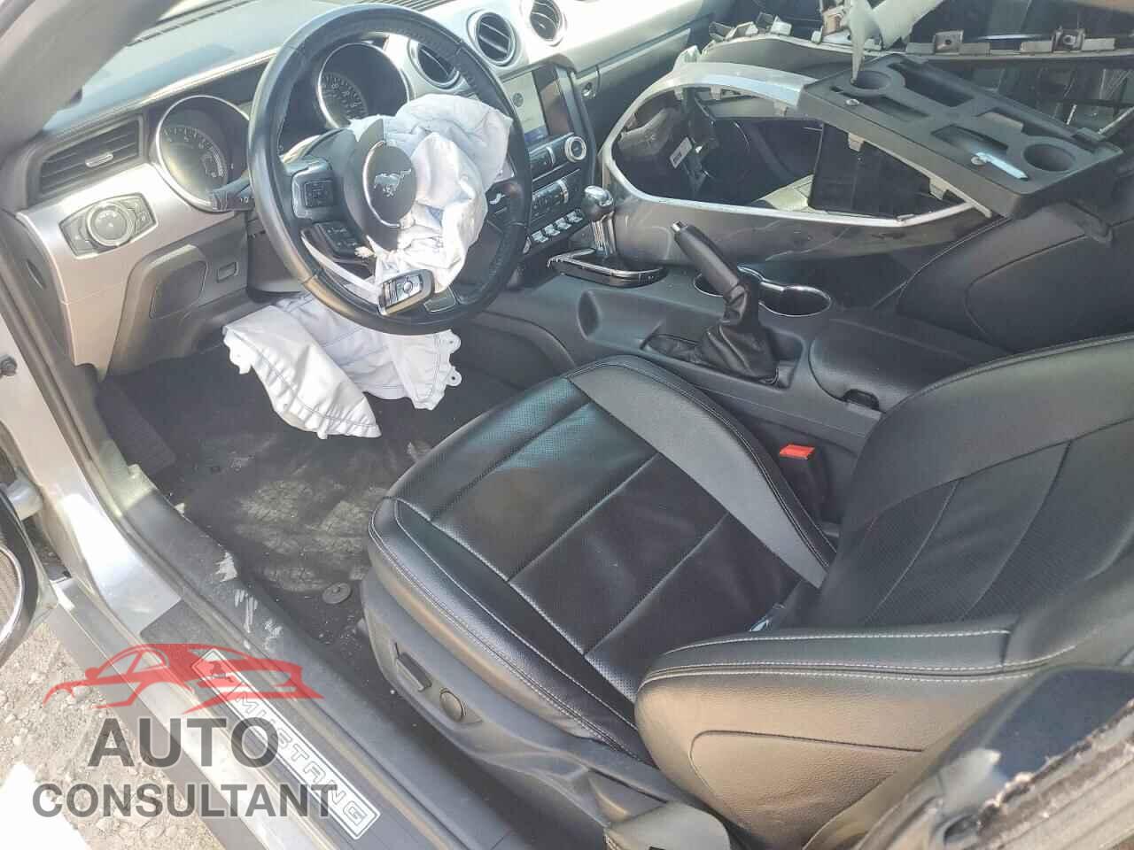 FORD MUSTANG 2021 - 1FATP8UH9M5111815