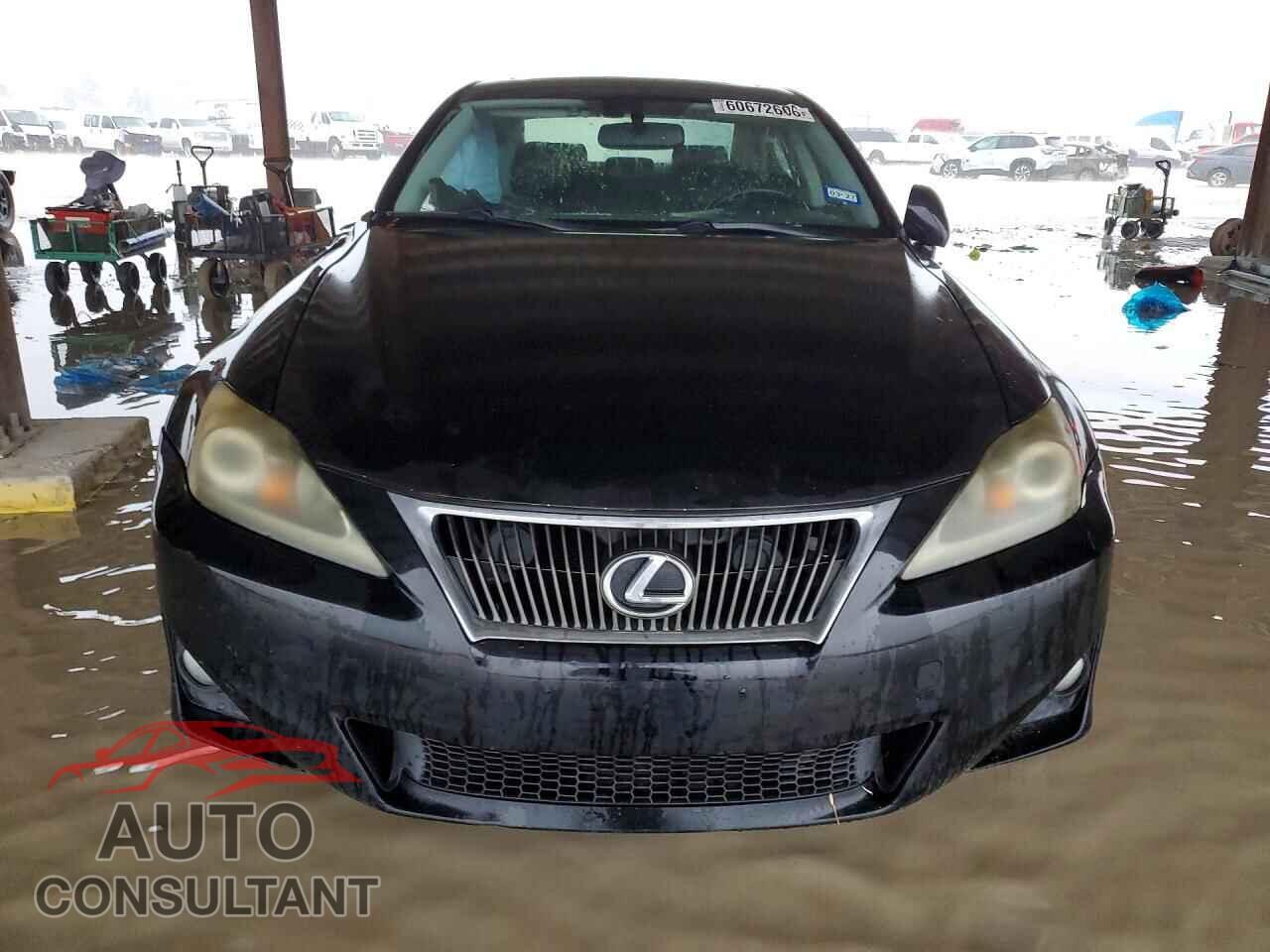 LEXUS IS 2011 - JTHCF5C25B5050791