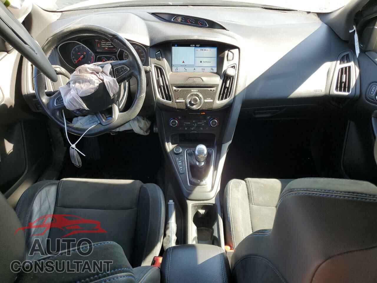 FORD FOCUS 2017 - WF0DP3TH9H4123328