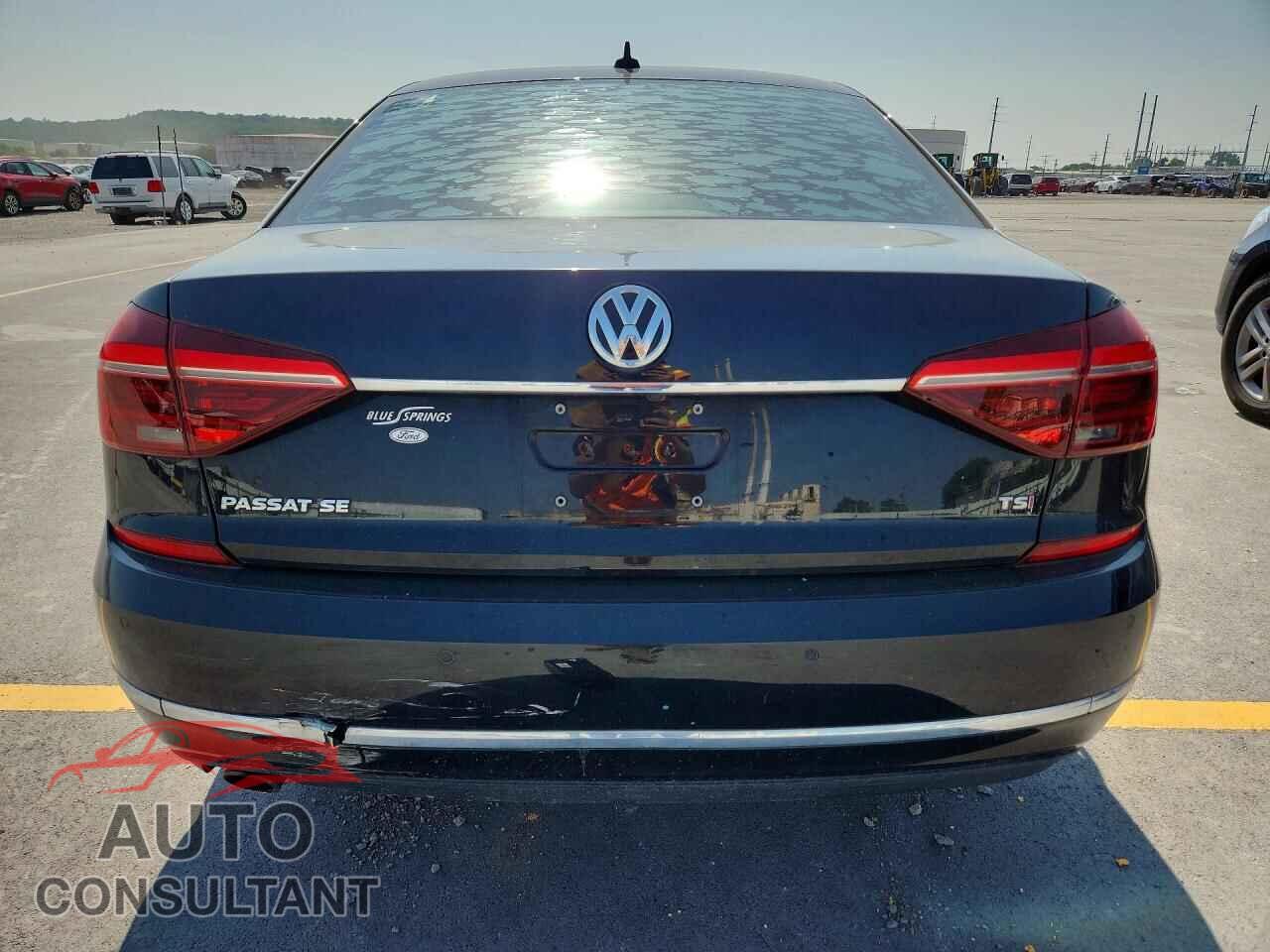 VOLKSWAGEN PASSAT 2018 - 1VWBA7A36JC009807
