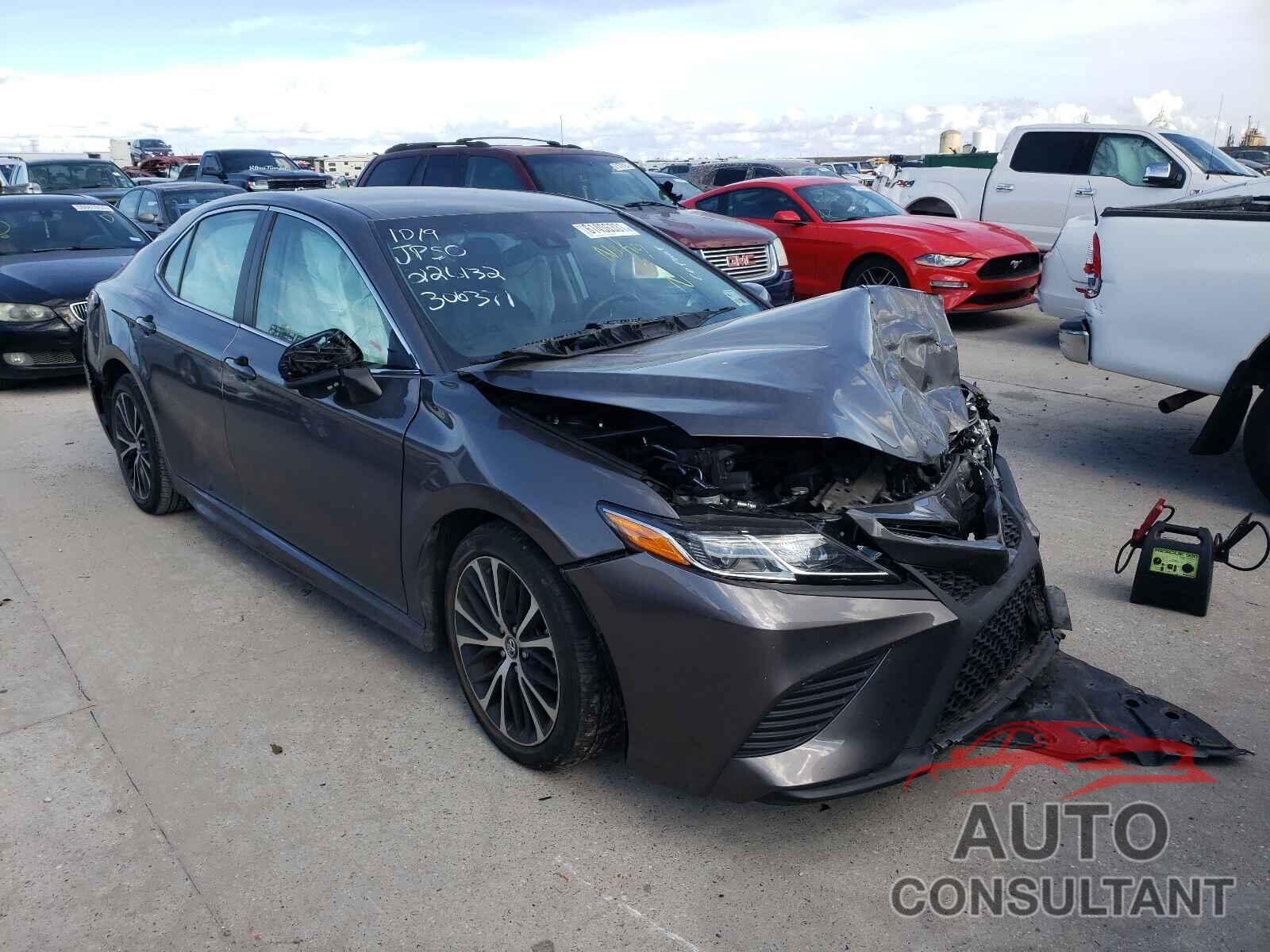 TOYOTA CAMRY 2020 - 4T1G11AK4LU306371