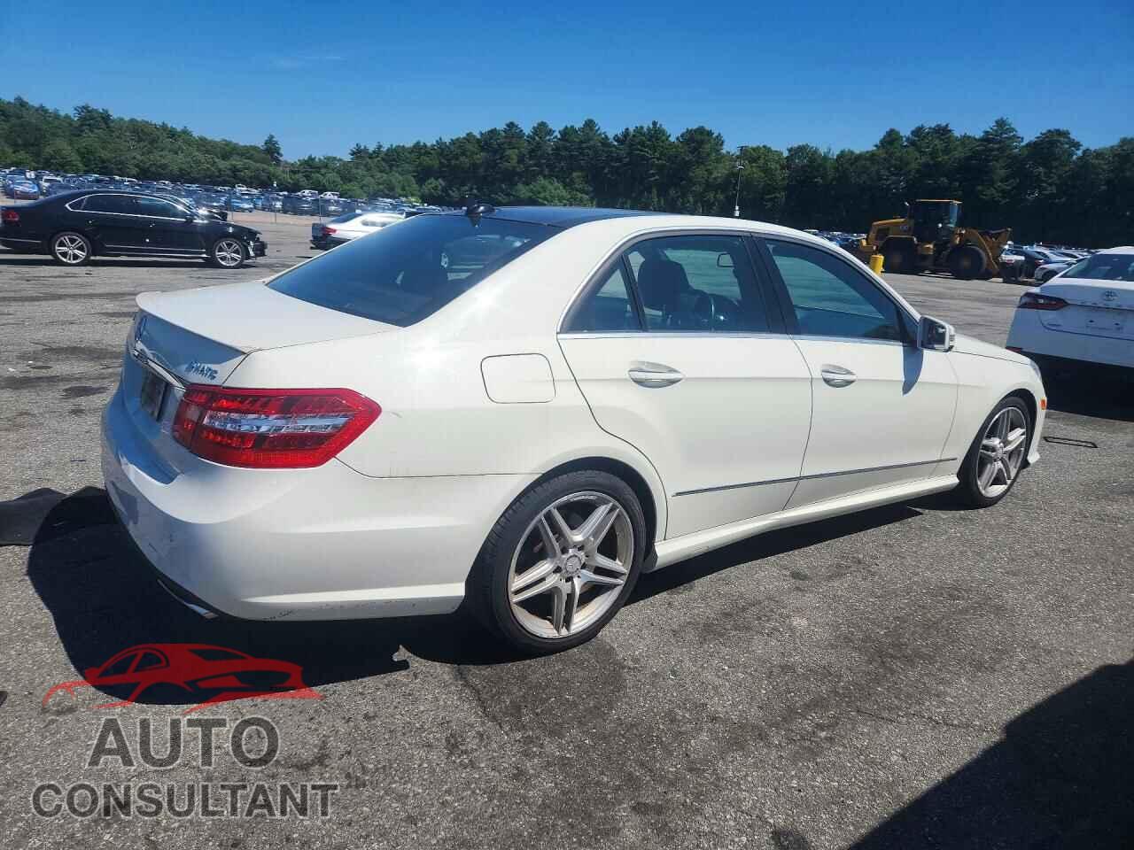 MERCEDES-BENZ E-CLASS 2011 - WDDHF8HB5BA395589