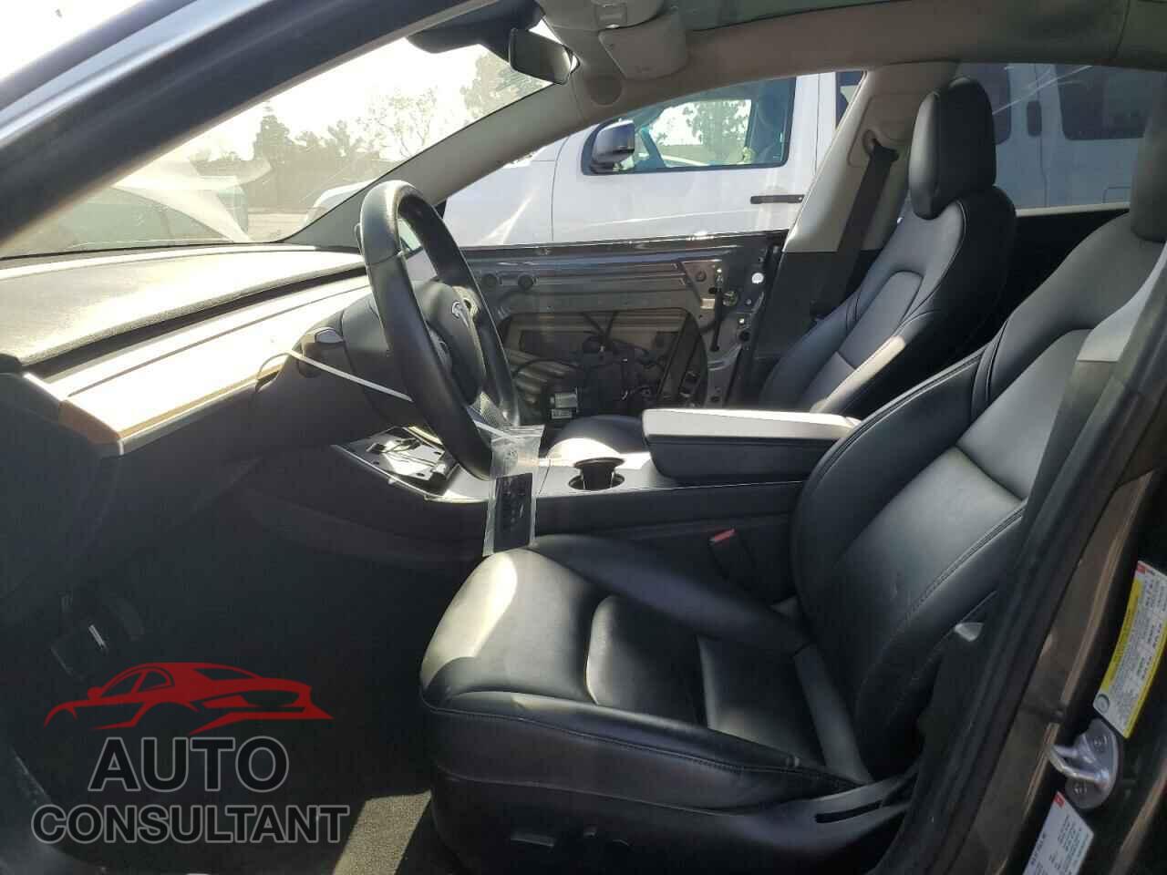 TESLA MODEL 3 2018 - 5YJ3E1EA4JF042664
