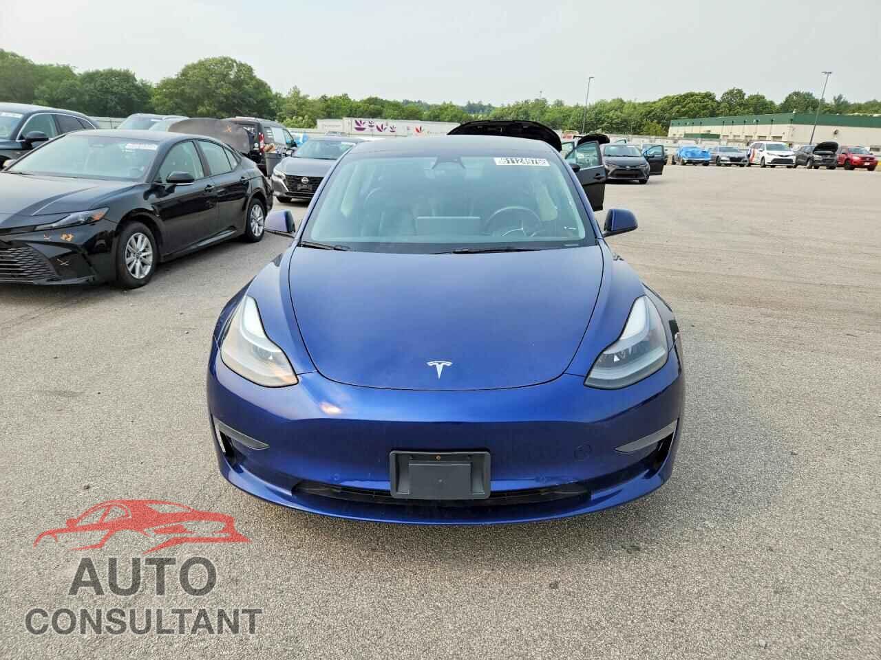 TESLA MODEL 3 2022 - 5YJ3E1EA0NF290318