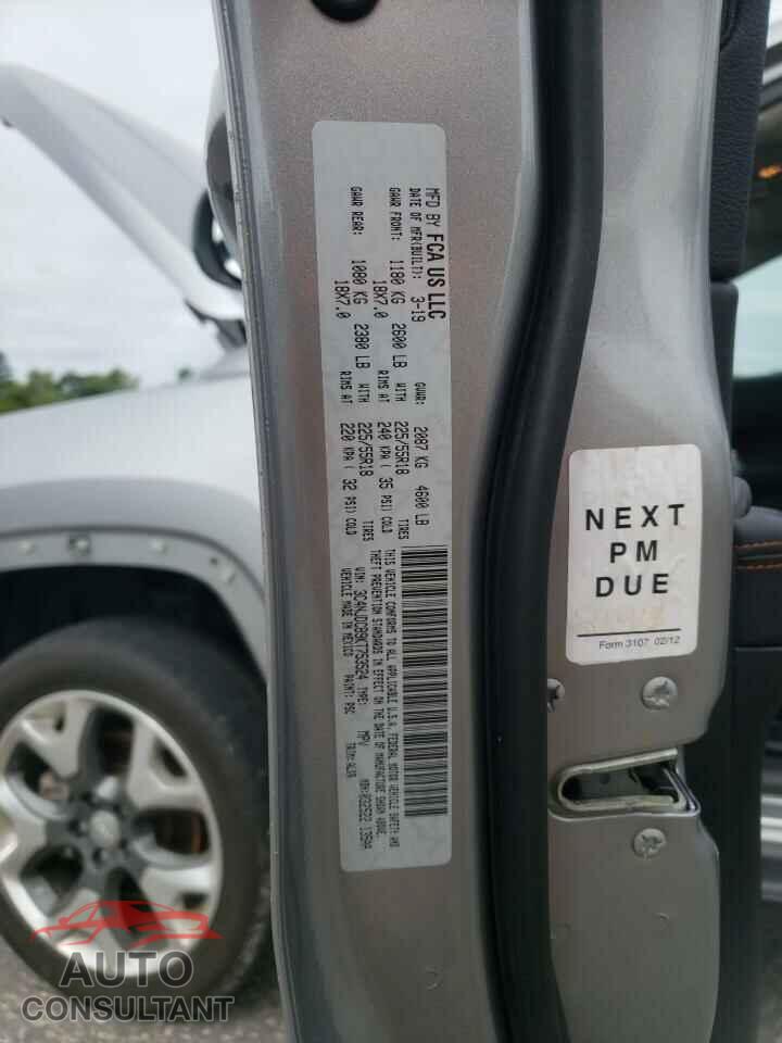 JEEP COMPASS 2019 - 3C4NJDCB9KT753524