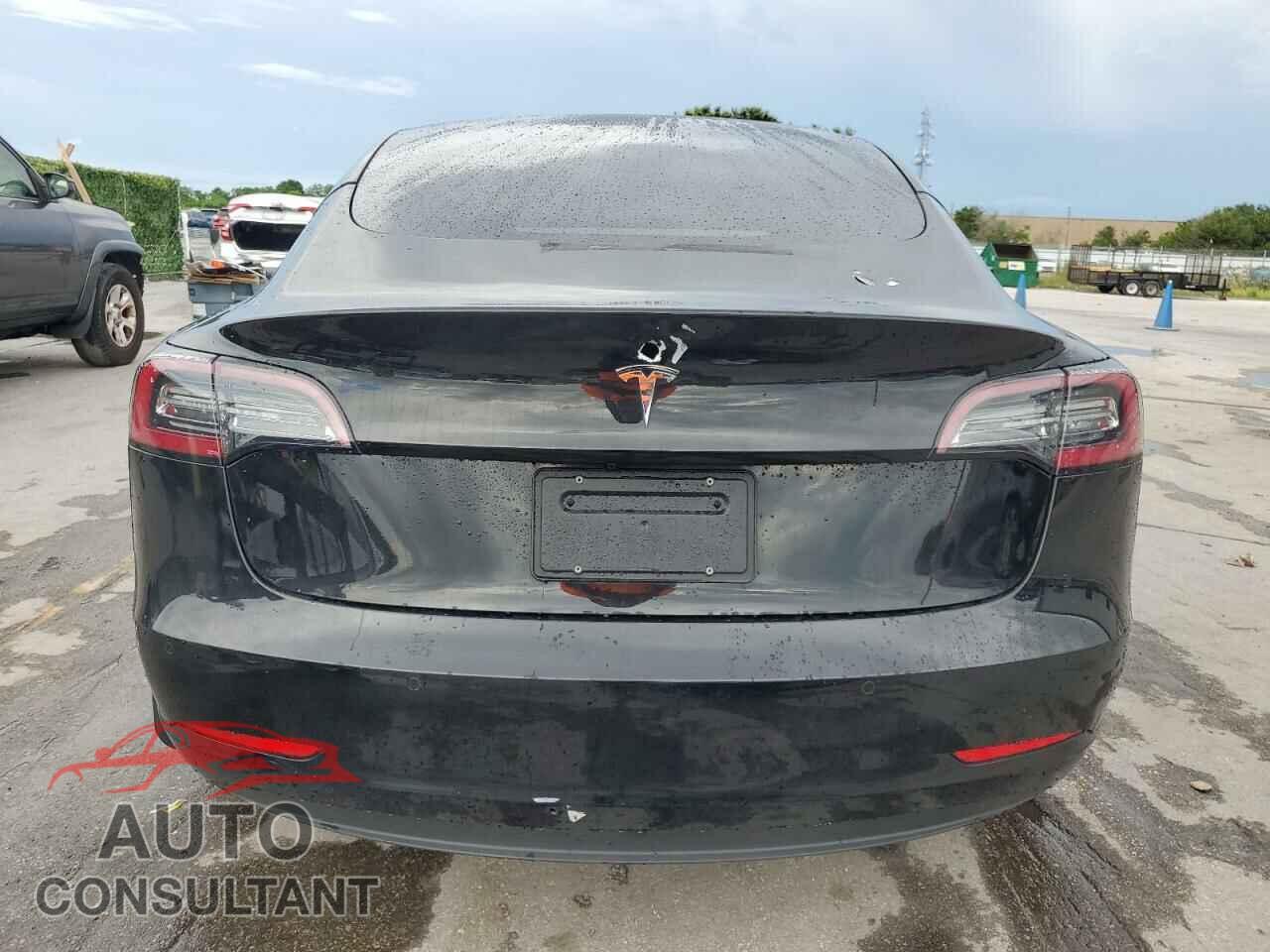 TESLA MODEL 3 2021 - 5YJ3E1EA5MF097953