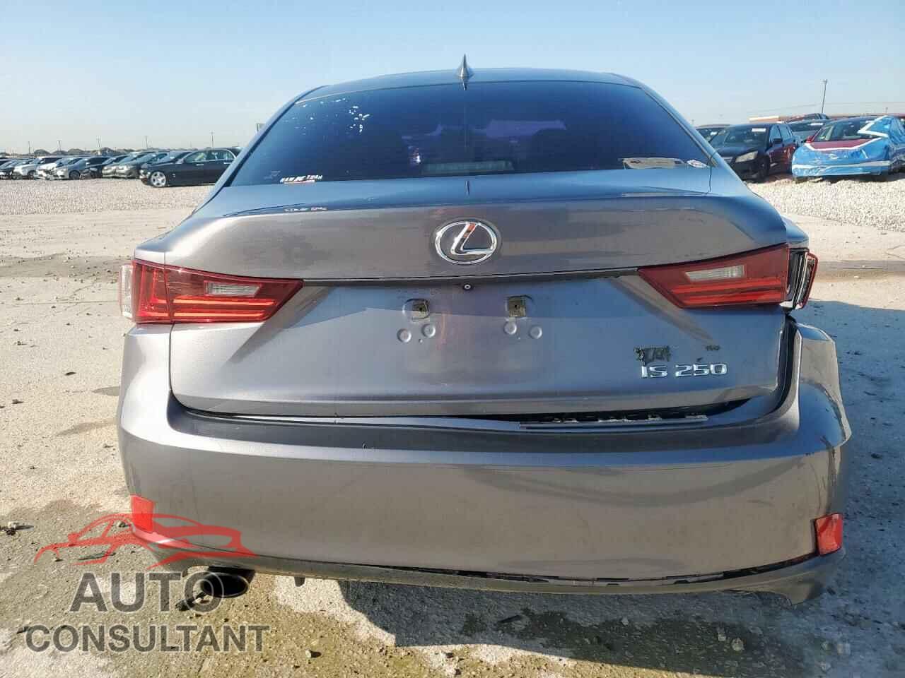 LEXUS IS 2015 - JTHBF1D29F5067716